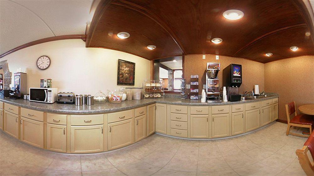 Knights Inn And Suites - Grand Forks Buitenkant foto