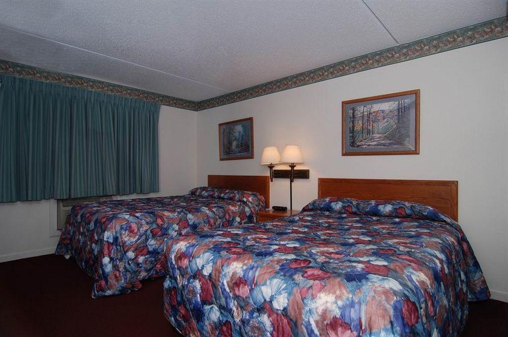Knights Inn And Suites - Grand Forks Buitenkant foto