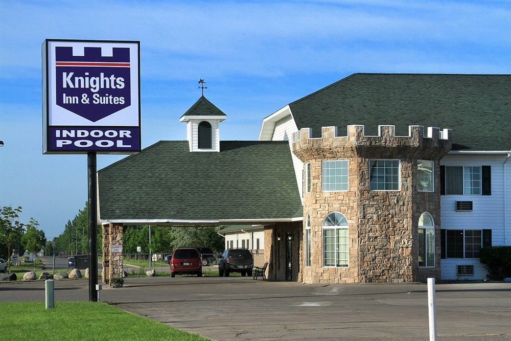 Knights Inn And Suites - Grand Forks Buitenkant foto