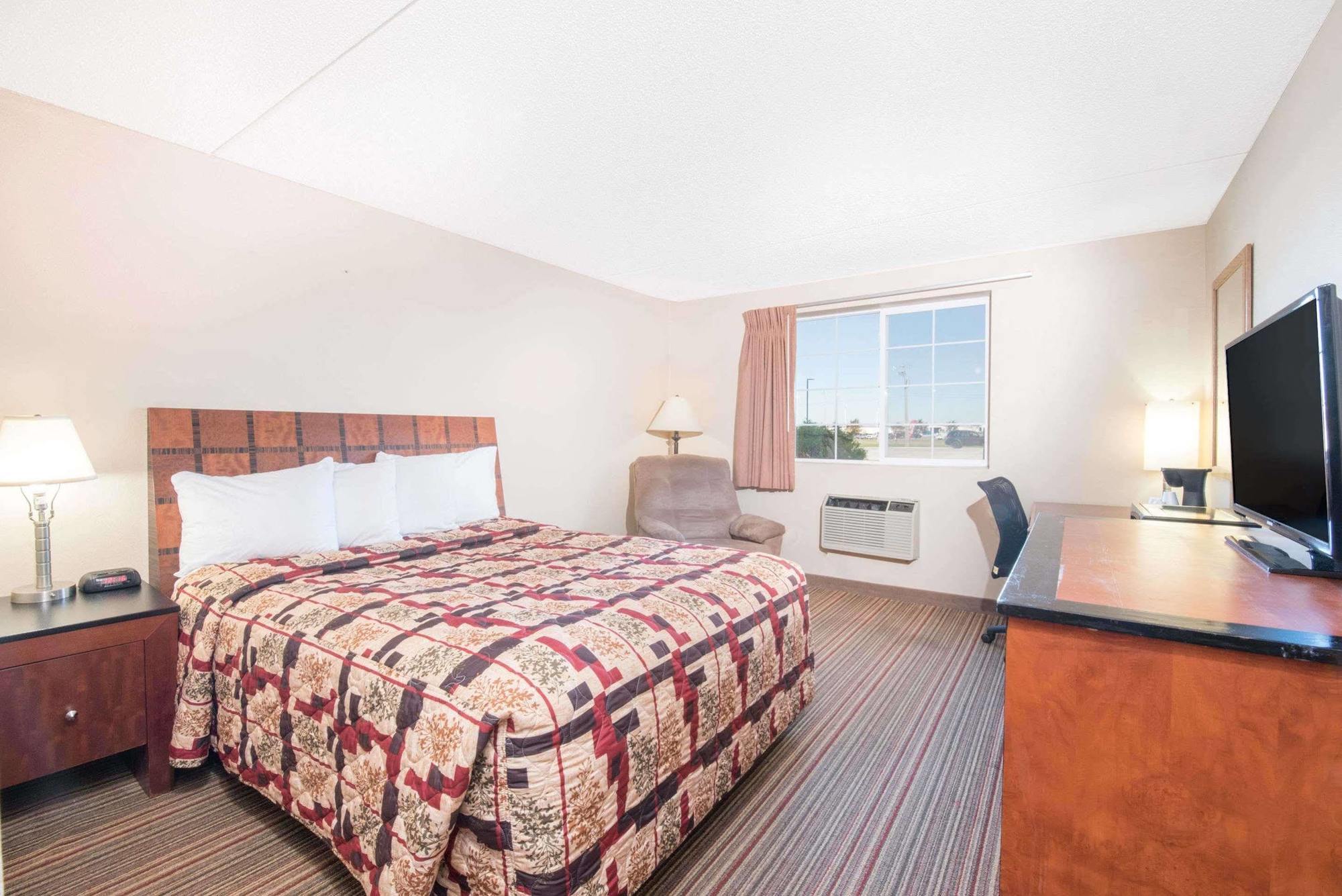 Knights Inn And Suites - Grand Forks Buitenkant foto